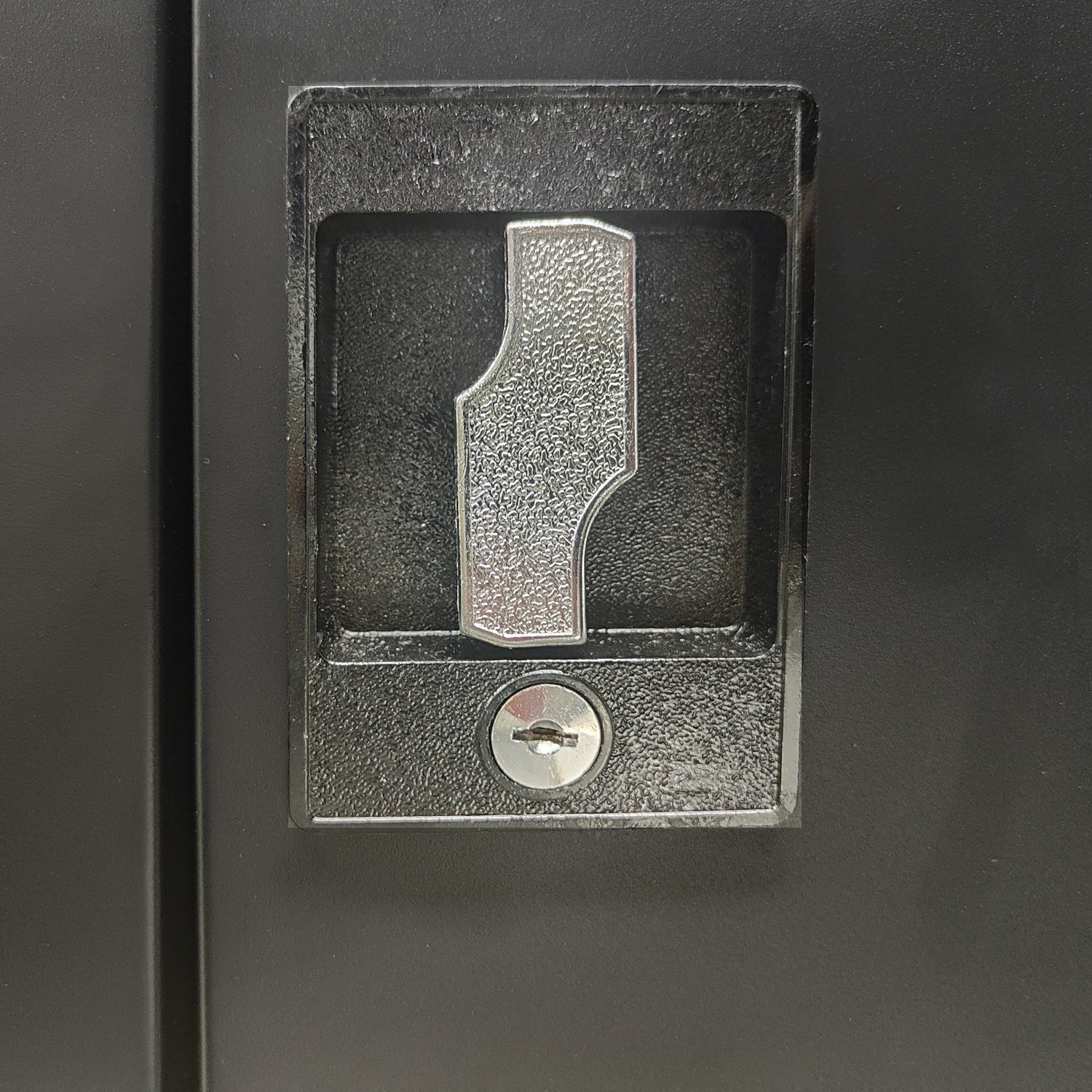 12-Device Charging Station For Laptops And Tablets,  Charging Cart Charging Cabinet, Surge Protection For Classroom Or Office, Up To 17.3  Screen